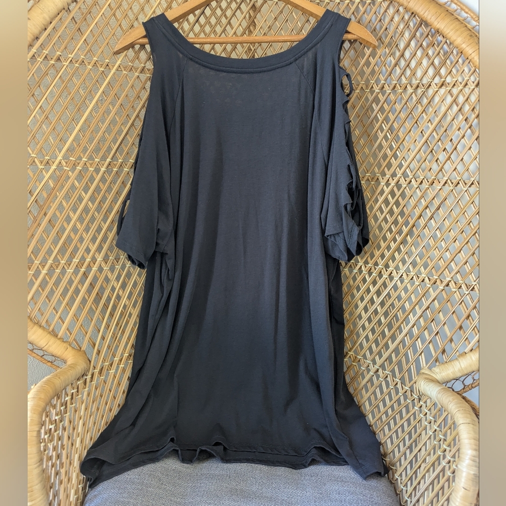 Torrid The Addams Family The Lovers Tarot Card Distressed Off The Shoulder Shirt - Picture 4 of 4
